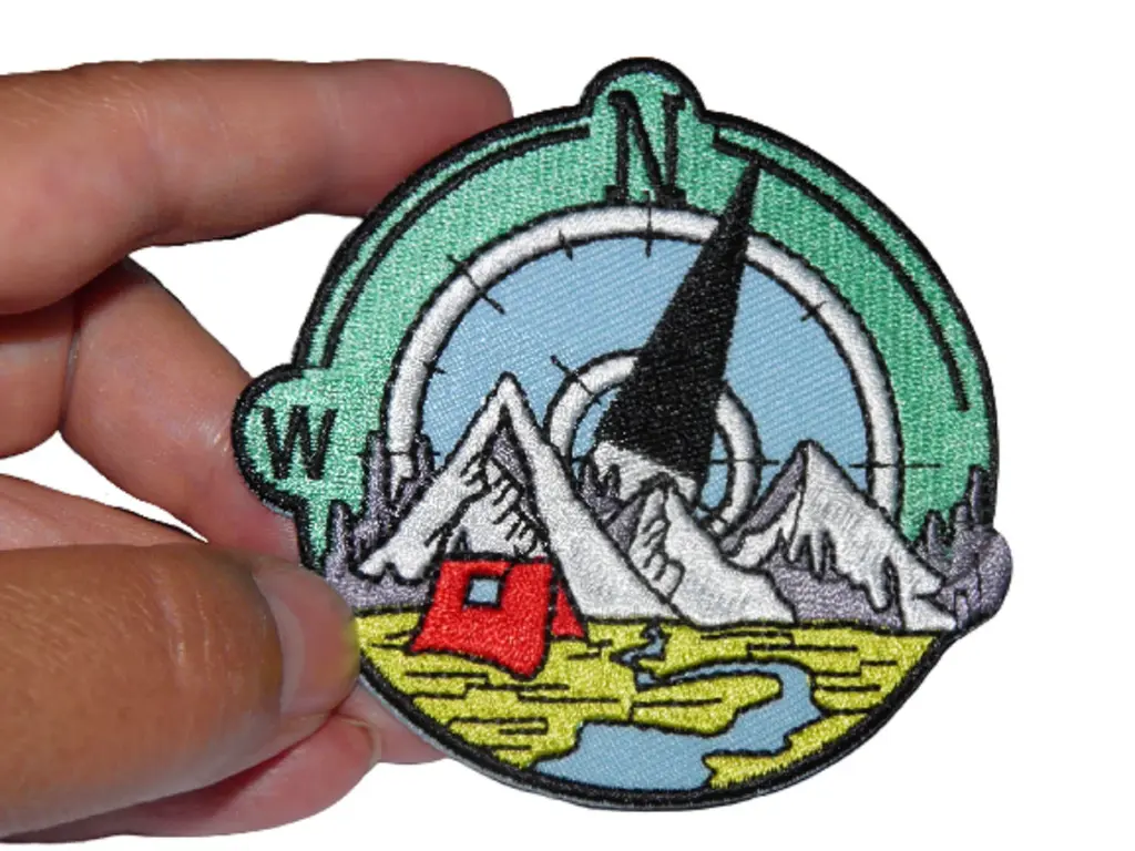 Patch Boussole Montagne 04.webp